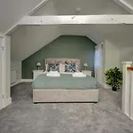 The Nook - A Modern 2 Bedroom Loft With Parking Apartman Ripon