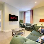 The Nook - A Modern 2 Bedroom Loft With Parking דירה ריפון